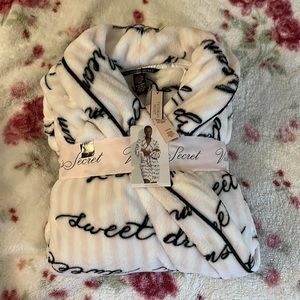 Victoria’s Secret Robe